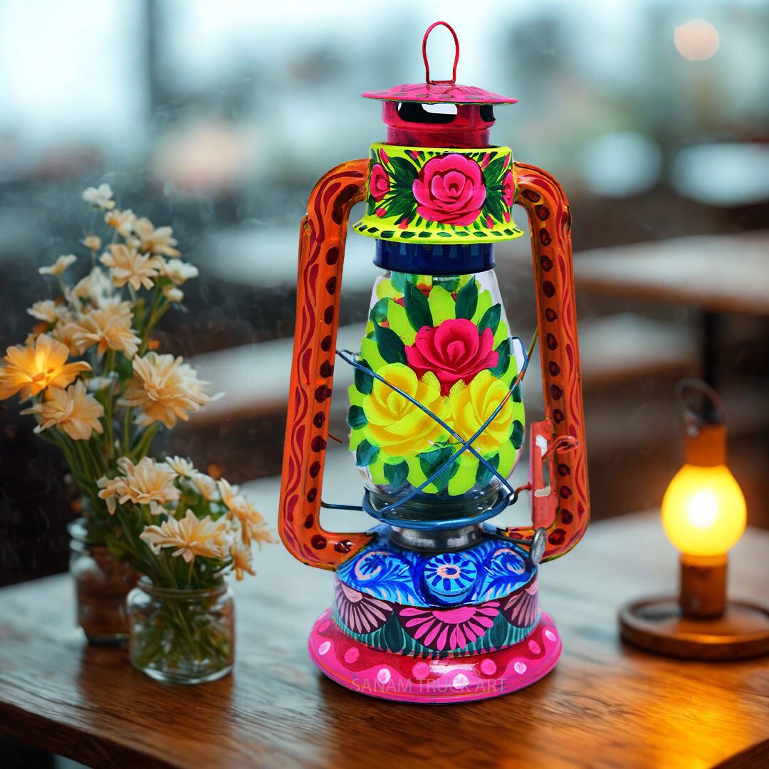 Laal Tain yellow flower painted design